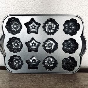 Nordic Ware Holiday Mini Muffin Pan Christmas Baking Dish